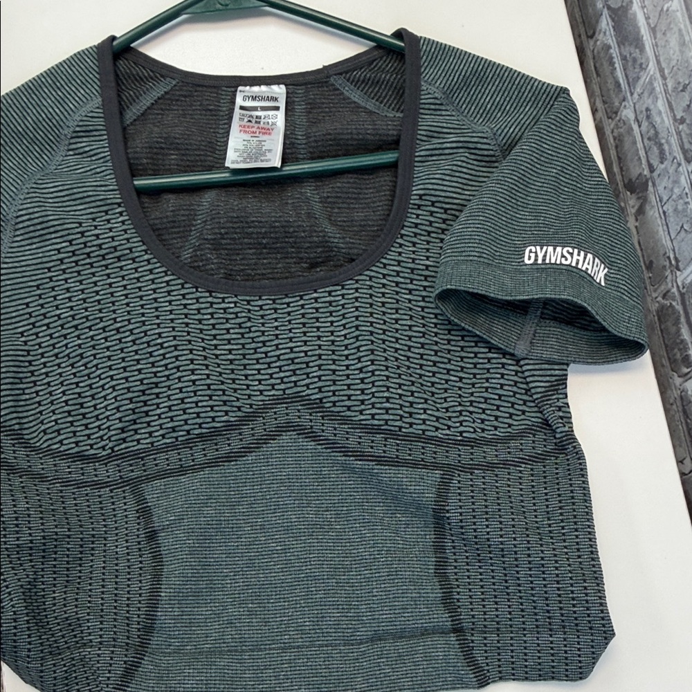 GYMSHARK cropped Top - Picture 8 of 10